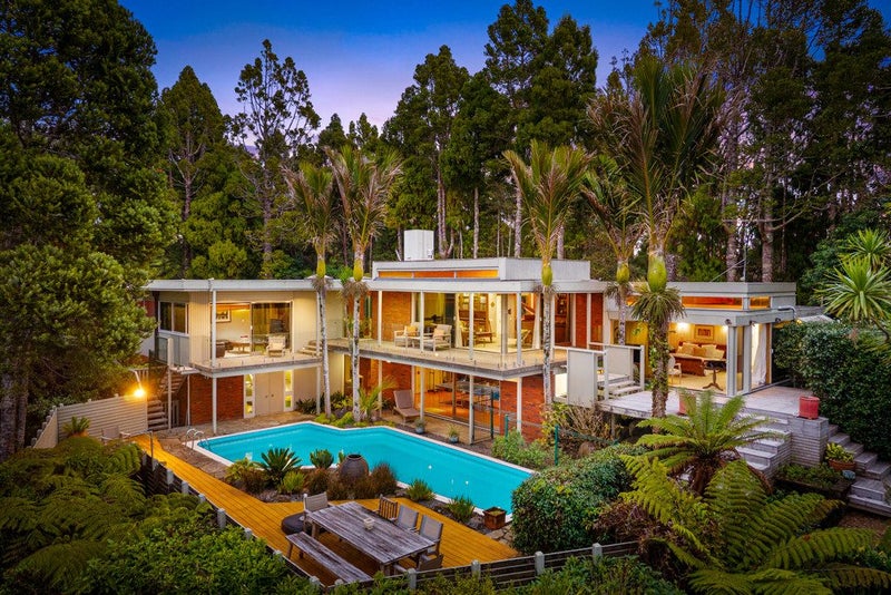 79 Scenic Drive, Titirangi, Auckland - Carousel 1