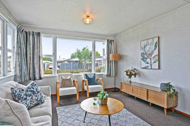 42 Upham Street, Havelock North, Havelock North - Carousel 1