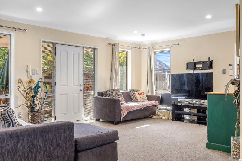 10 Netley Place, Aranui, Christchurch - Carousel 1
