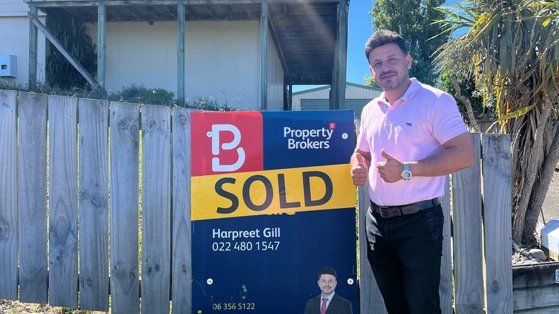 24 Lydia Place, Kelvin Grove, Palmerston North - Carousel 1