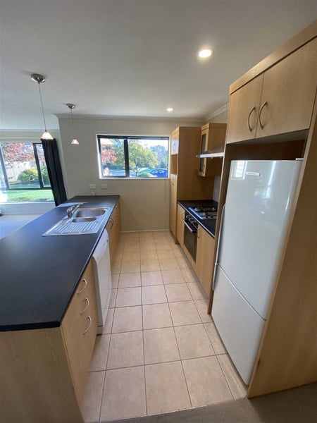 216 Southfield Drive, Lincoln, Lincoln - Carousel 2