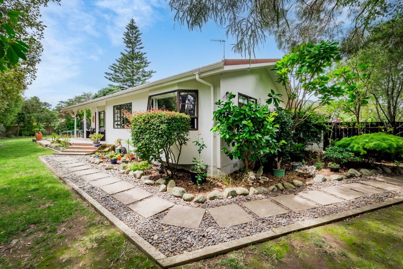 35 Oriwa Street, Waikanae, Waikanae - Carousel 2