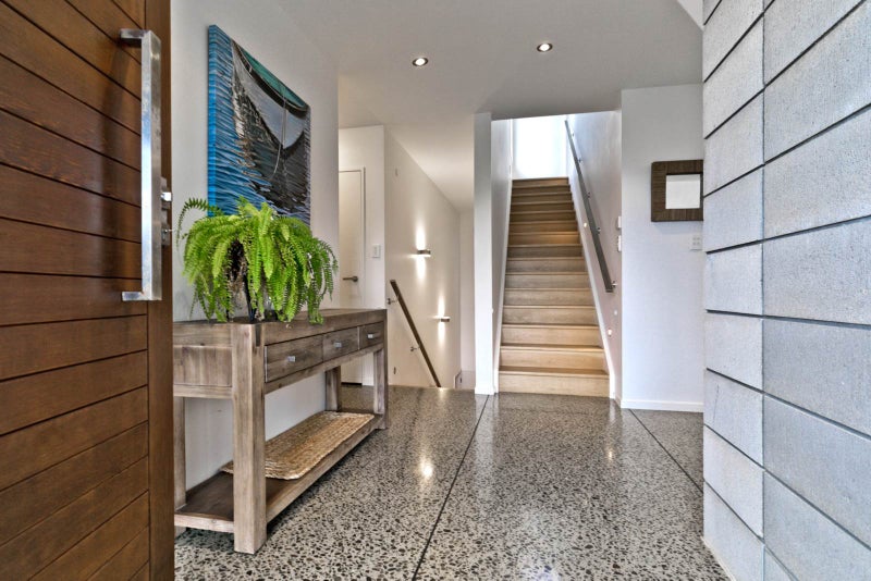 3/304 Beach Road, Campbells Bay, Auckland - Carousel 2