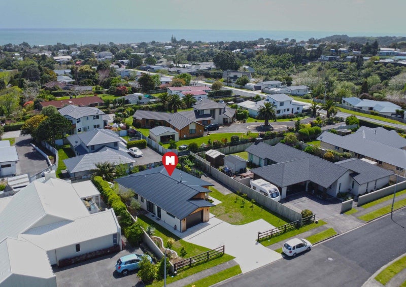 6 Tui Grove, Oakura, Ōakura - Carousel 2