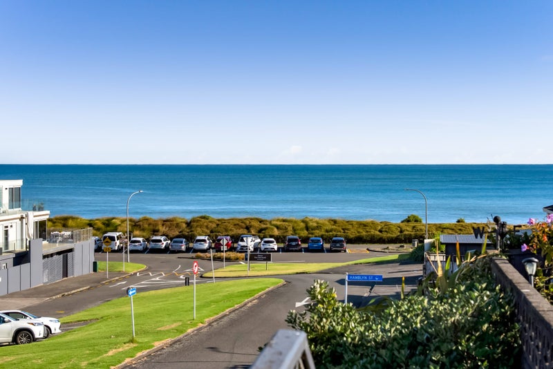 1 McLean Street, Strandon, New Plymouth - Carousel 1