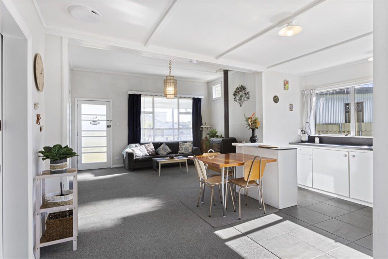 59 Romilly Street, Westport, Westport - Carousel 2