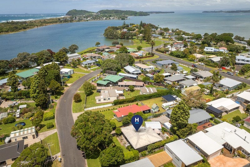 11 Roretana Drive, Athenree, Waihi Beach - Carousel 33