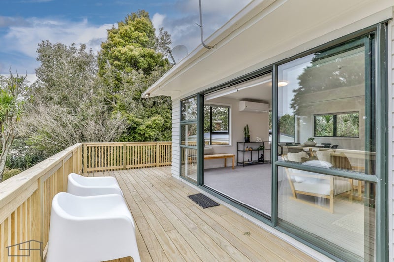 33 Cron Avenue, Te Atatu South, Auckland - Carousel 2