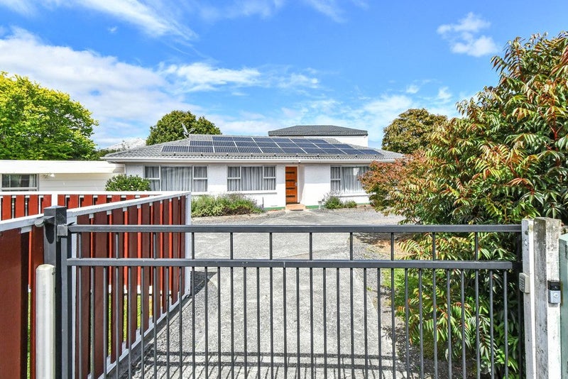 11 Alf Walker Place, Papakura, Papakura - Carousel 1