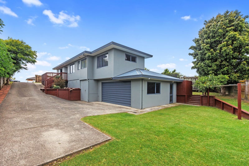 5 Vanderbilt Place, Welcome Bay, Tauranga - Carousel 1