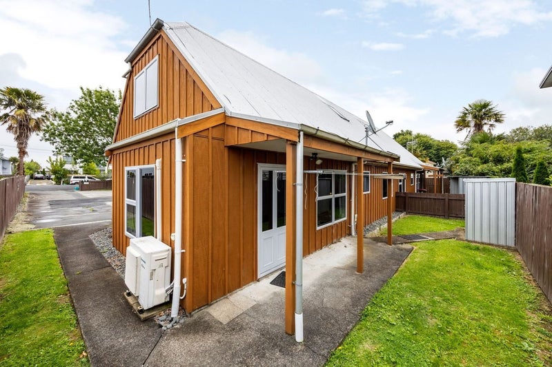 31B Wellington Street, Hamilton East, Hamilton, Waikato - Carousel 2