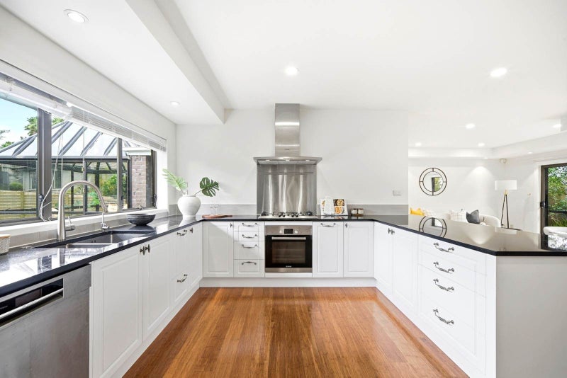 8 Albany Highway, Greenhithe, Auckland - Carousel 2