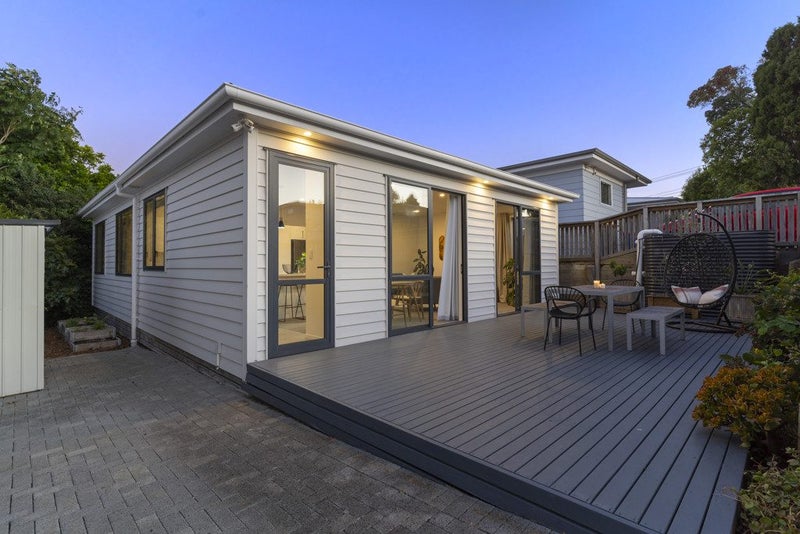1 Japonica Drive, Beach Haven, Auckland - Carousel 1