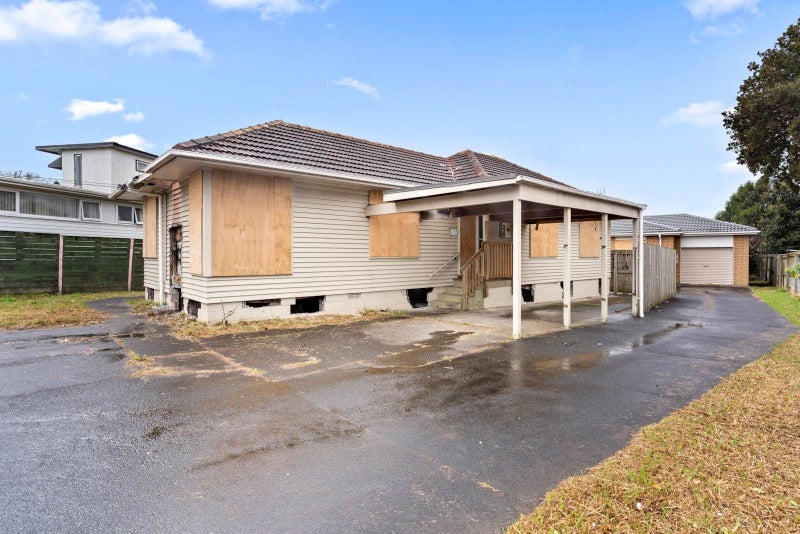 136A Gray Avenue, Papatoetoe, Auckland - Carousel 1