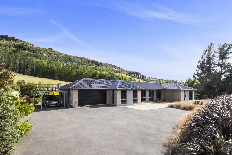 37 Tara Hills Drive, North Taieri, Mosgiel - Carousel 19