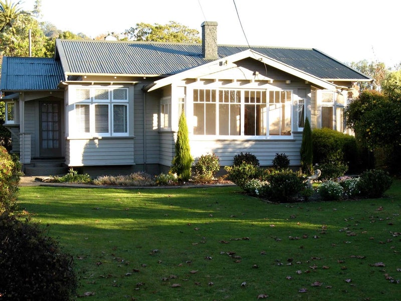 5 Synagogue Lane, Nelson, Nelson - Carousel 1