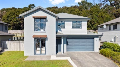 45 Mackay Drive, Greenhithe, Auckland - Carousel 1
