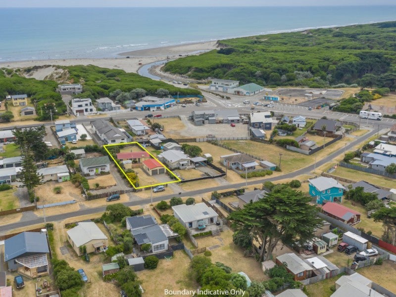 12 Rangitane Street, Himatangi Beach, Himatangi Beach - Carousel 20