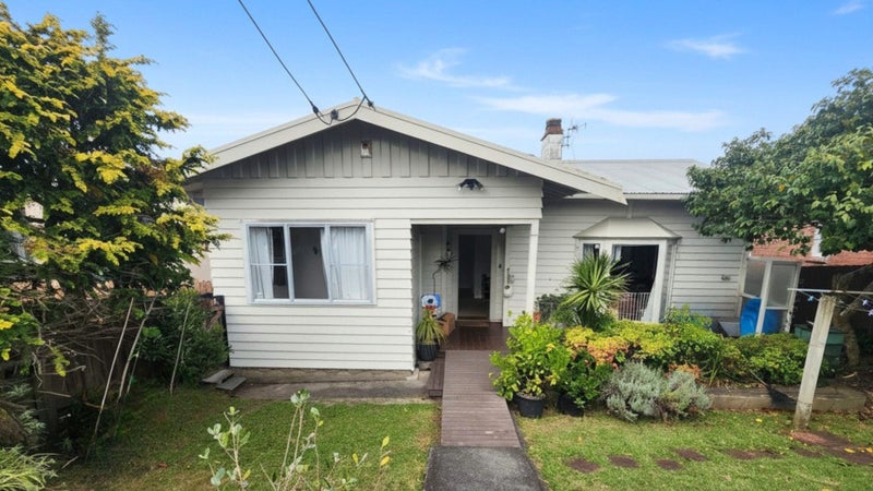 8A Maungarei Road, Remuera, Auckland - Carousel 1