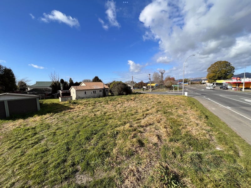 24 State Highway 30, Te Teko, Whakatāne - Carousel 1