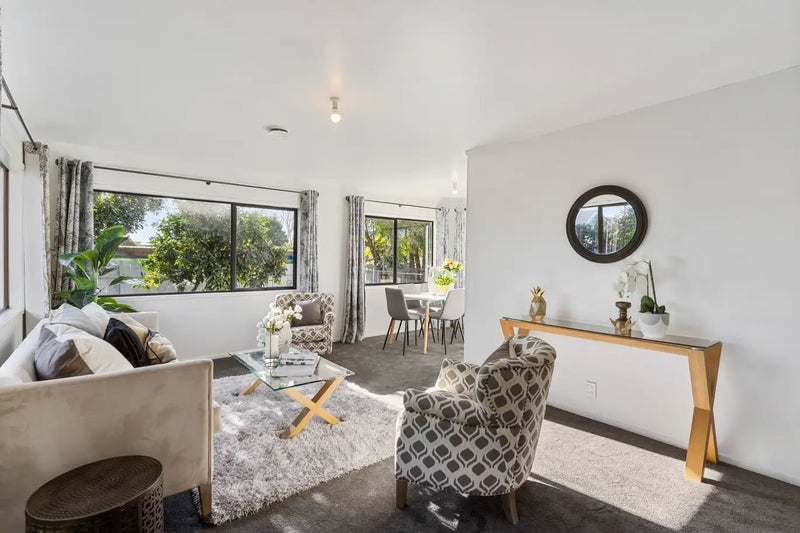 2/128A Bruce McLaren Road, Henderson, Auckland - Carousel 1