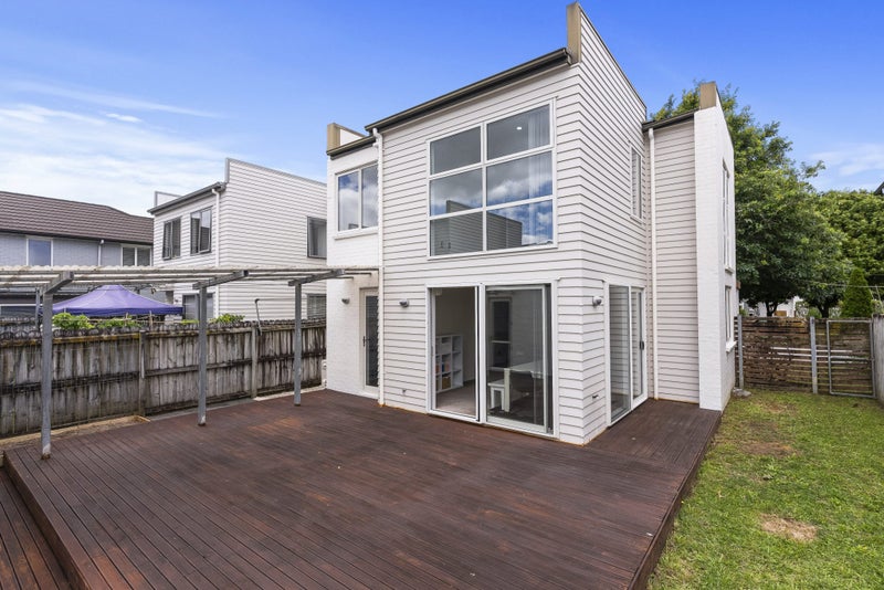 7 Mcginty Street, Takanini - Carousel 2