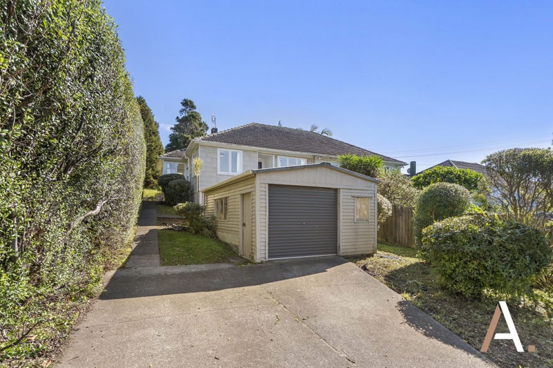 92 Paihia Road, One Tree Hill, Auckland - Carousel 1