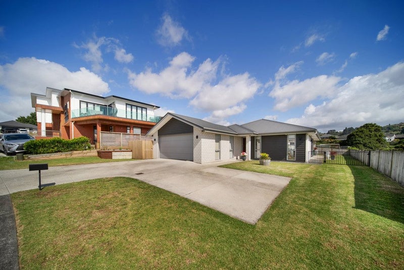 3 Muirhill Place, Pokeno - Carousel 33