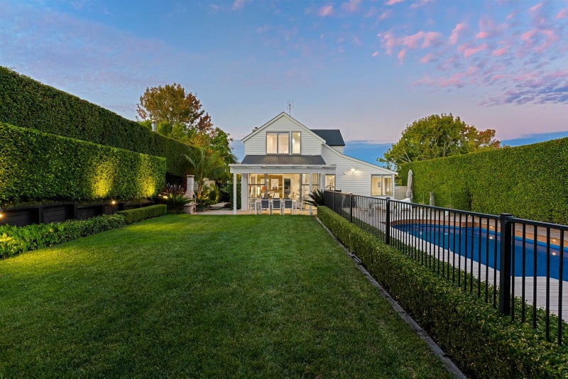 25 Chesterfield Avenue, Glendowie, Auckland - Carousel 2