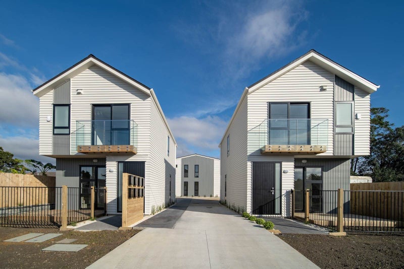5/4 Bittern Place, Henderson, Waitakere City, Auckland - Carousel 2