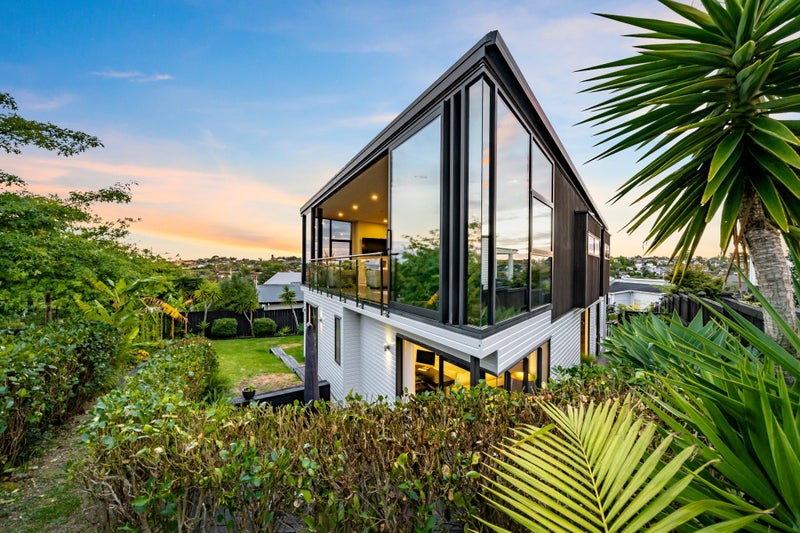 5 Remuremu Street, Long Bay, Auckland - Carousel 1