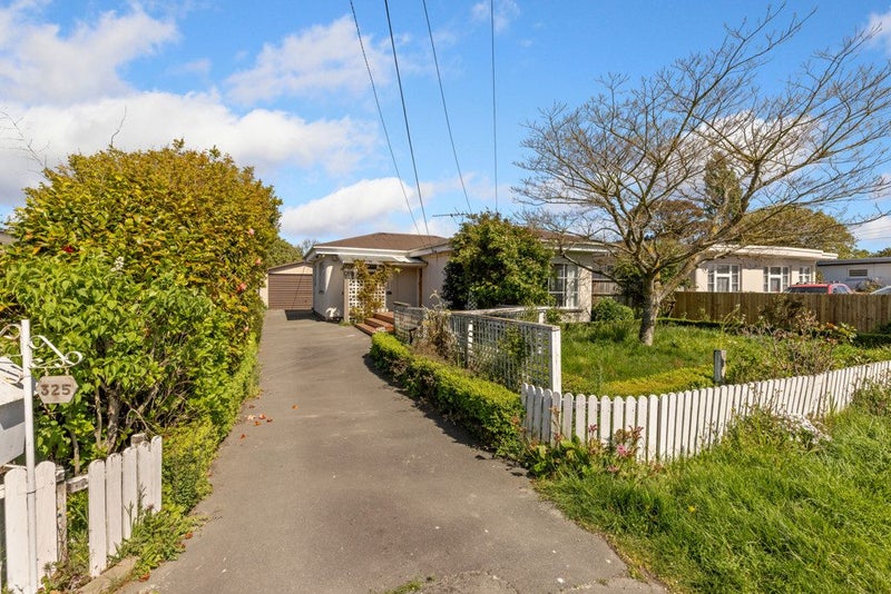 325 Hills Road, Mairehau, Christchurch - Carousel 1