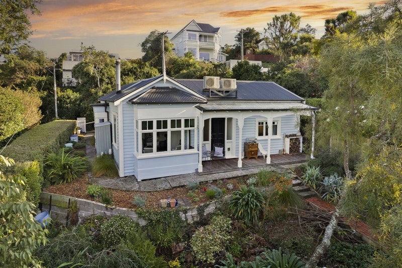 27 Bruce Street, Roslyn, Dunedin - Carousel 1