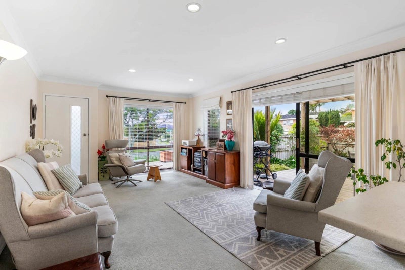 1/2 Clyside Avenue, Half Moon Bay, Auckland - Carousel 2