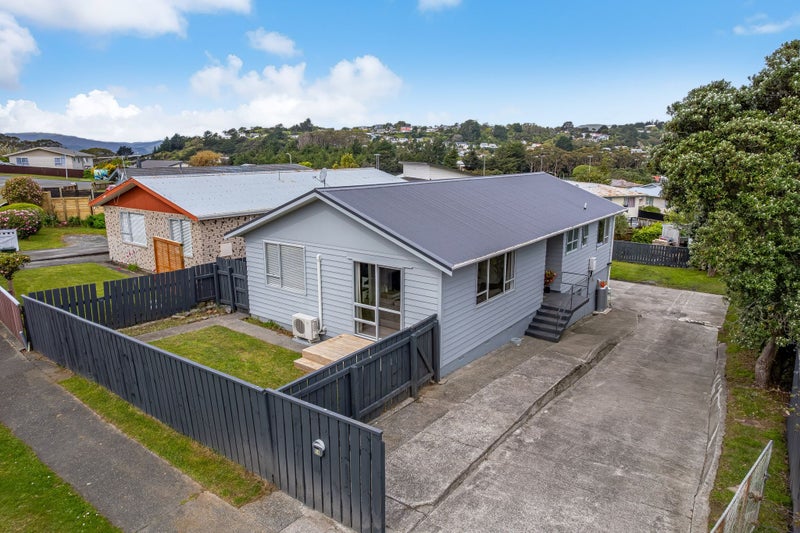 58 Desert Gold Street, Ascot Park, Porirua - Carousel 1