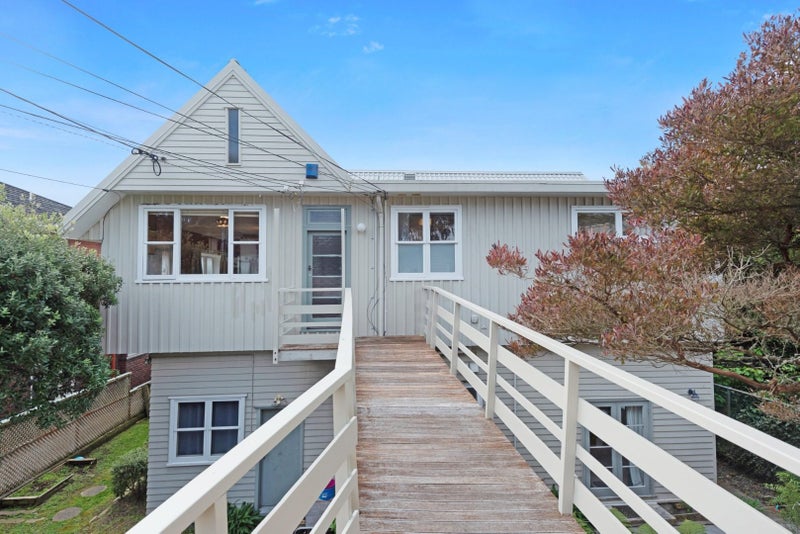 61 Thompson Street, Mount Cook, Wellington - Carousel 1