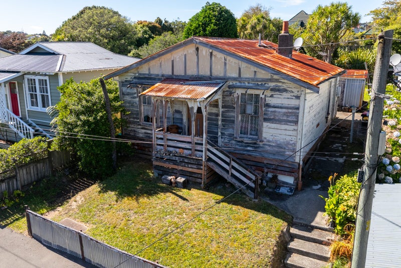4 Ngata Street, Ngaio, Wellington - Carousel 1