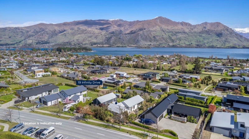 19 Infinity Drive, Wanaka - Carousel 22