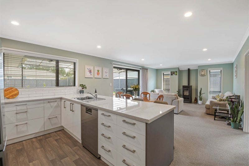 8 McNabb Place, Witherlea, Blenheim - Carousel 1