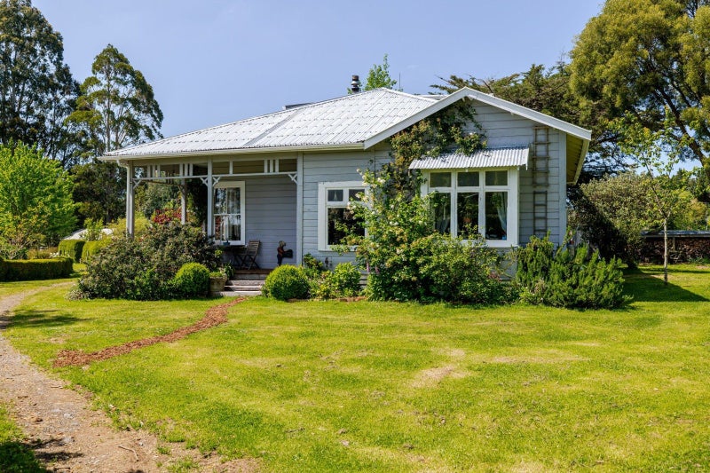 3A Jackson Street, Eketahuna, Eketahuna - Carousel 1