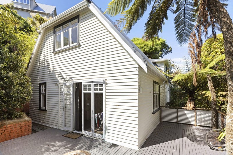 64 Norway Street, Aro Valley, Wellington - Carousel 1