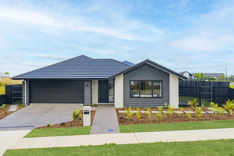 111 Cobham Drive, Hamilton East, Hamilton - Carousel 1