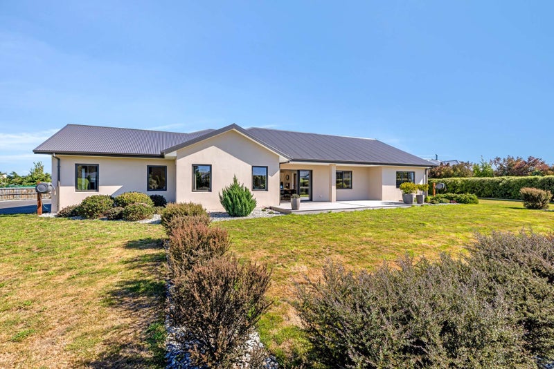 11 Paradise Way, Amberley, Amberley - Carousel 40