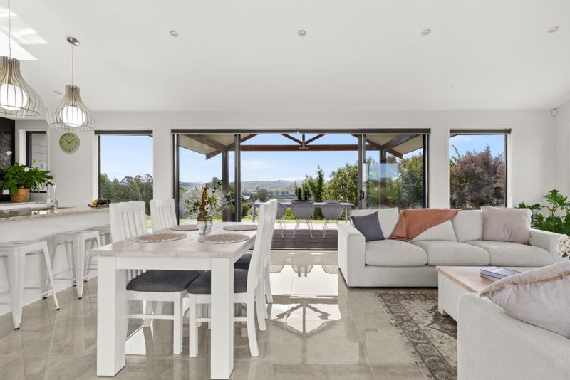 10 Quarry Ridge, Poraiti, Napier - Carousel 2