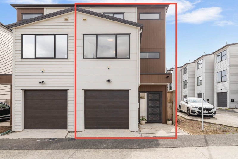 17 Bloom Crescent, Sunnyvale, Waitakere City, Auckland - Carousel 1