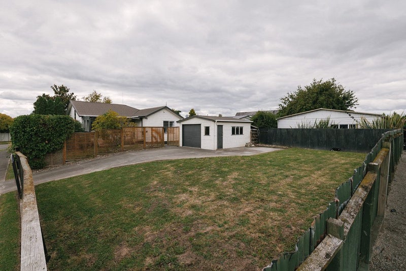 1 Willowstream Grove, Cloverlea, Palmerston North - Carousel 20