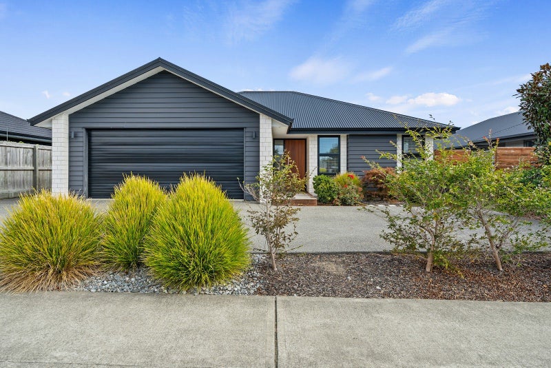 14 Hart Road, Richmond, Richmond - Carousel 1
