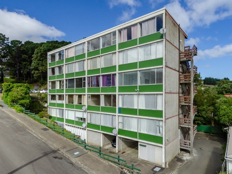 16/118 Russell Terrace, Berhampore, Wellington - Carousel 1