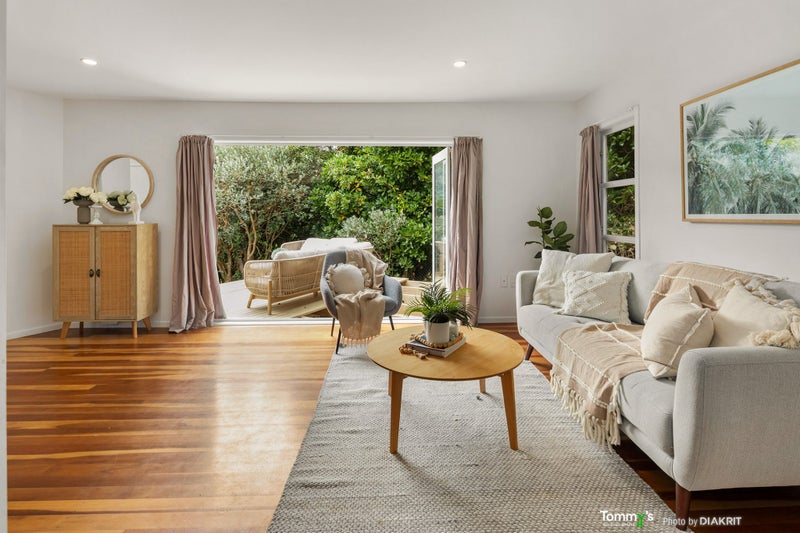17 Beach Street, Island Bay, Wellington - Carousel 2
