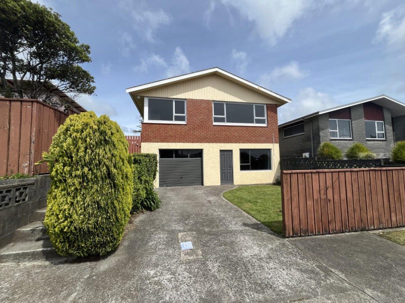 11 Cumberland Street, Merrilands, New Plymouth - Carousel 1